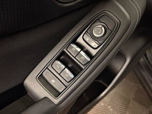 Used 2020 Subaru Forester Premium AWD/4WD image 7