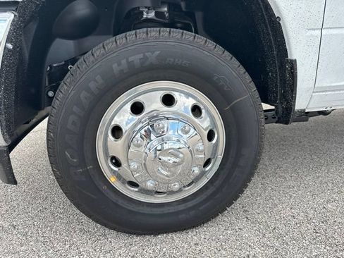 New 2026 RAM 3500 Lone Star AWD/4WD image 9