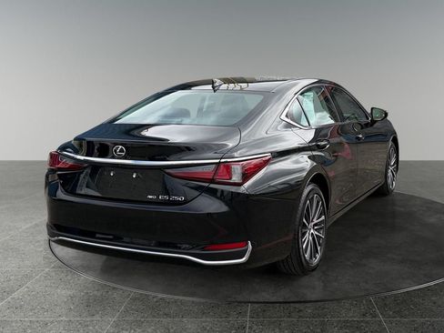 Used 2023 Lexus ES 250 w/ Premium Package AWD/4WD image 9