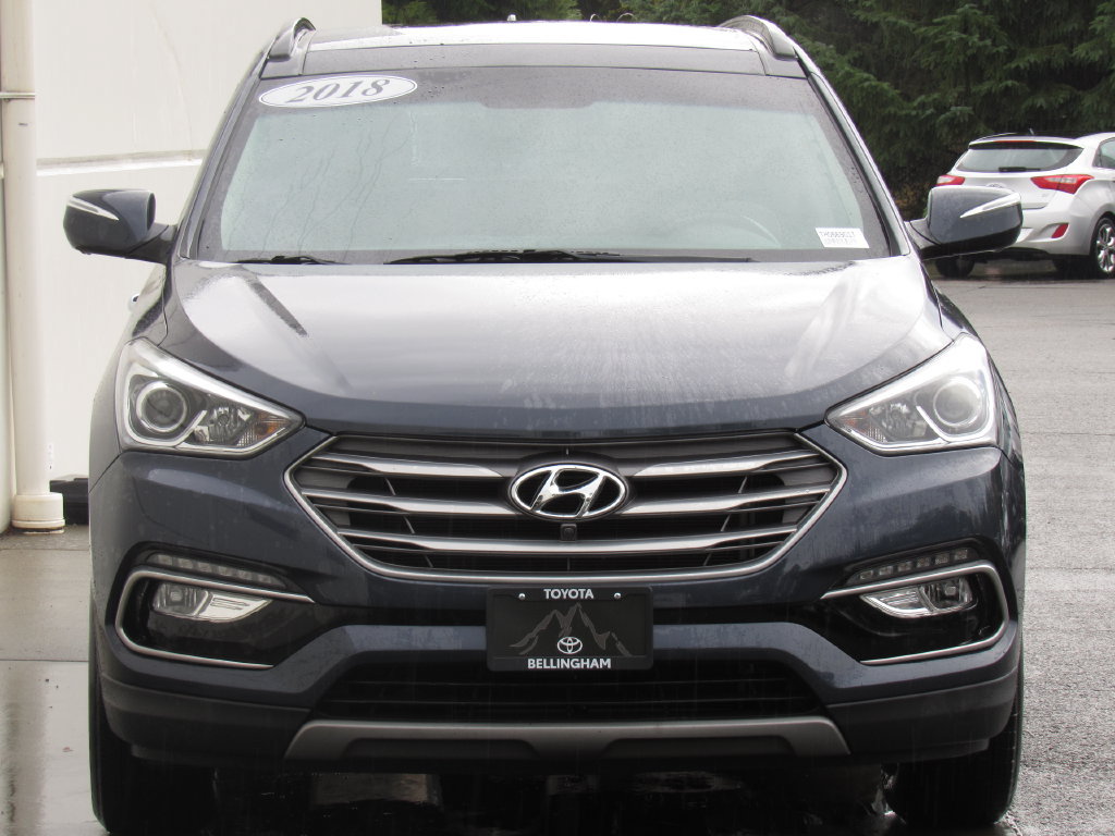 Used 2018 Hyundai Santa Fe Sport w/ 2.4L Tech Package 04 FWD image 3