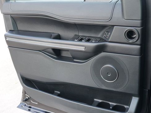 Used 2021 Ford Expedition Max XLT AWD/4WD image 19