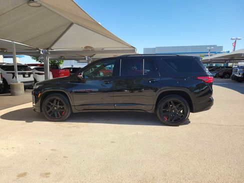 Used 2023 Chevrolet Traverse Premier w/ Redline Edition image 5