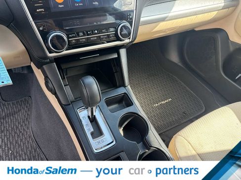 Used 2019 Subaru Outback 2.5i Premium AWD/4WD image 17