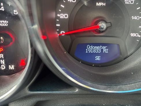 Used 2010 Cadillac CTS Premium image 29