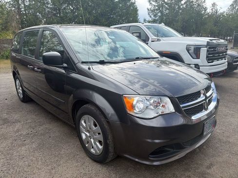 Used 2016 Dodge Grand Caravan American Value Package w/ UConnect Hands-Free Group image 3