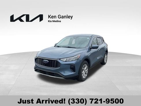 Used 2023 Ford Escape Active w/ Tech Pack #2 image 1