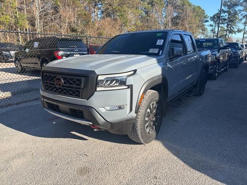 Used 2023 Nissan Frontier Pro-X w/ Pro Convenience Package image 2