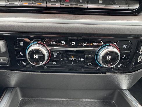 Used 2025 GMC Sierra 1500 SLT w/ SLT Premium Package image 24