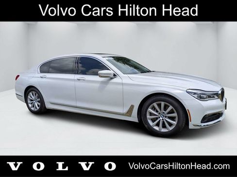 Used 2018 BMW 750i xDrive AWD/4WD image 1