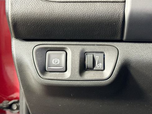 Used 2019 GMC Acadia SLE w/ Driver Alert Package I image 10