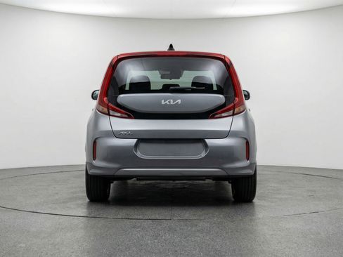 Used 2025 Kia Soul LX w/ LX Technology Package FWD image 7