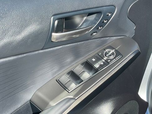Used 2022 Lexus IS 350 F Sport image 11