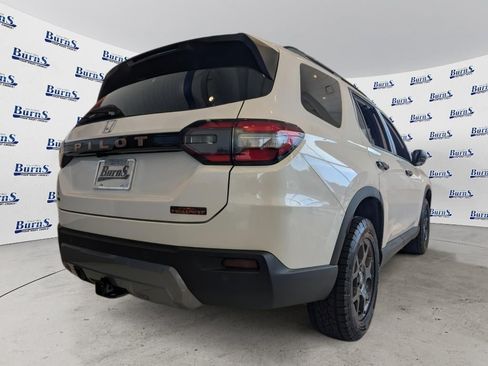 New 2026 Honda Pilot TrailSport image 3