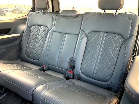 Used 2022 Jeep Grand Wagoneer Series III w/ Rear Seat Video Group 1 image 21