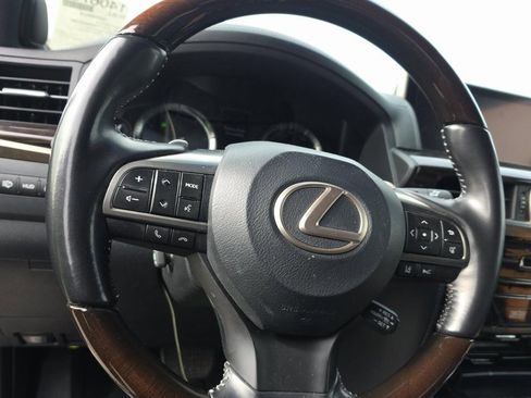 Used 2021 Lexus LX 570 4WD w/ Sport Package image 9