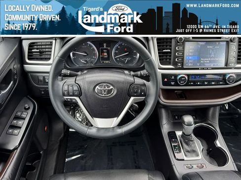 Used 2016 Toyota Highlander Limited AWD/4WD image 12