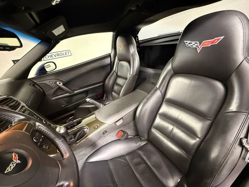 Used 2006 Chevrolet Corvette Coupe w/ Preferred Equipment Group image 28