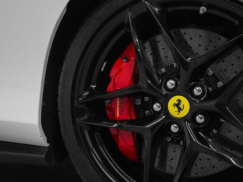 Certified 2023 Ferrari Roma image 7