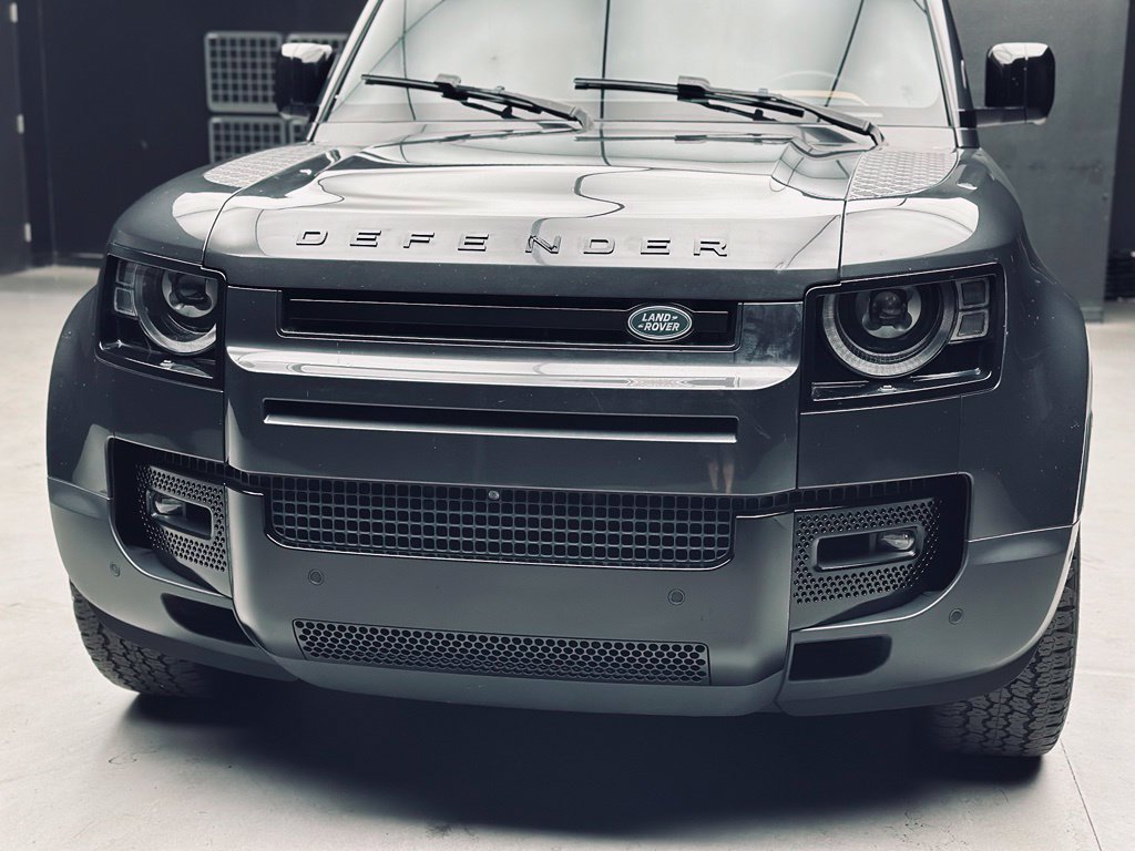 Used 2023 Land Rover Defender 130 First Edition AWD/4WD image 13