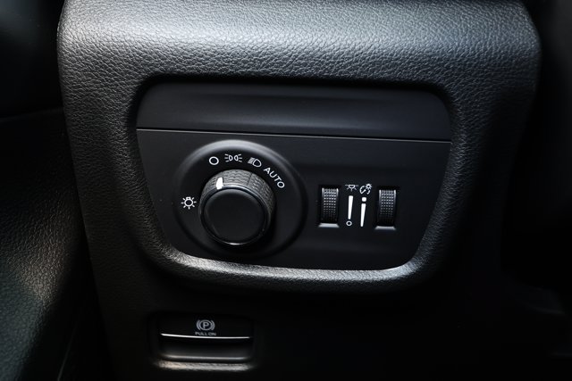 New 2027 Jeep Grand Cherokee Laredo X RWD image 15