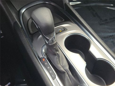 Used 2024 Chevrolet Malibu LT image 31