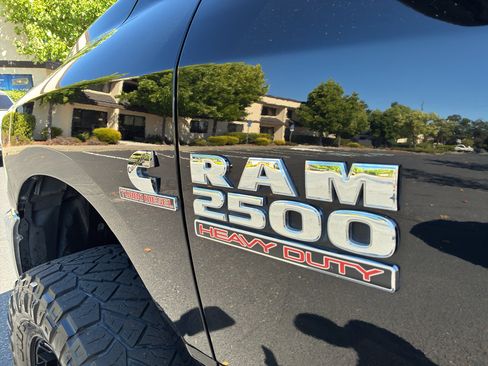 Used 2014 RAM 2500 Tradesman w/ Chrome Appearance Group AWD/4WD image 16