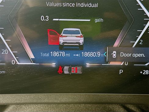 Used 2023 BMW X1 xDrive28i w/ Premium Package image 16