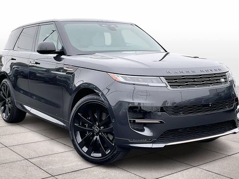 Used 2025 Land Rover Range Rover Sport Dynamic SE image 2