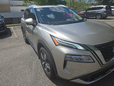 Used 2023 Nissan Rogue Platinum w/ Platinum Premium Package FWD image 7