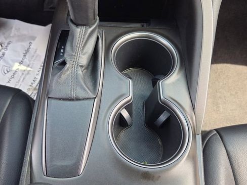 Used 2021 Toyota Camry SE FWD image 18