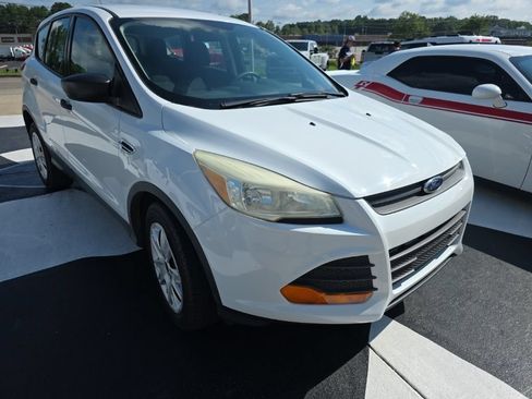 Used 2015 Ford Escape S FWD image 10