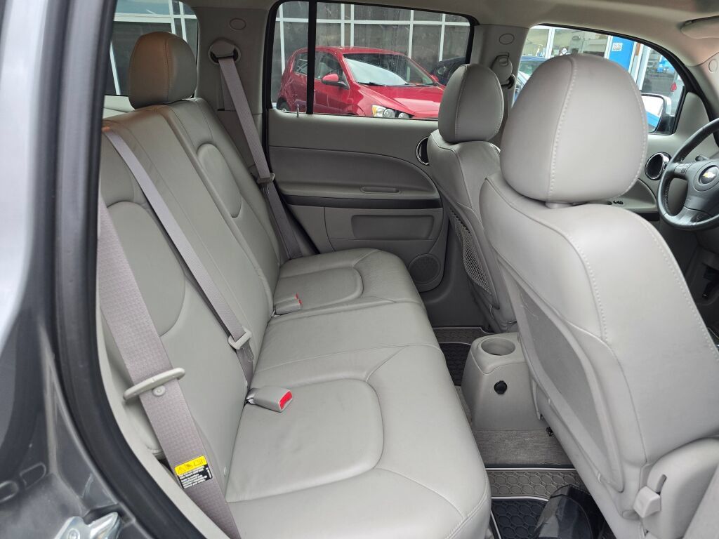 Used 2006 Chevrolet HHR LT w/ Preferred Equipment Group FWD image 12