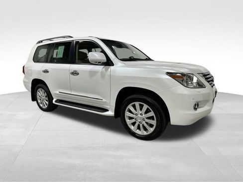 Used 2008 Lexus LX 570 4WD w/ Technology Pkg image 3