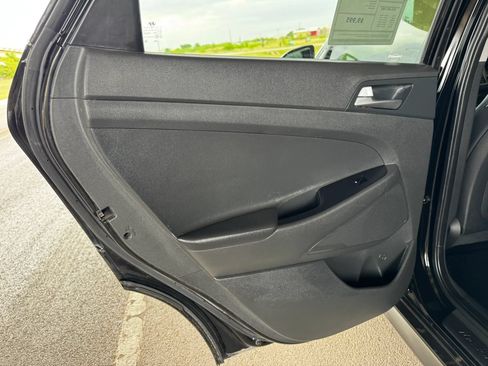 Used 2016 Hyundai Tucson Sport FWD image 17