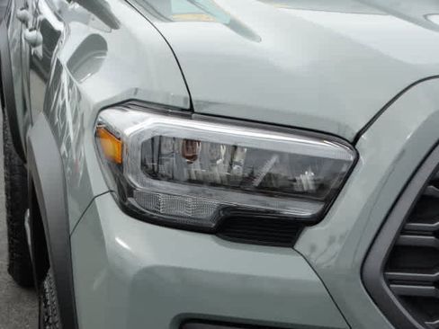 Used 2023 Toyota Tacoma TRD Off-Road image 5