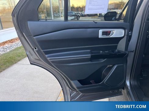 Used 2022 Ford Explorer ST w/ Equipment Group 401A image 19