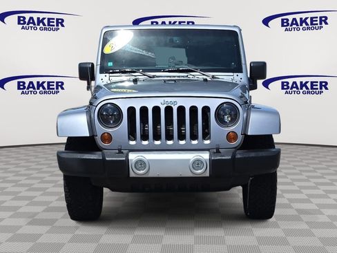 Used 2013 Jeep Wrangler Unlimited Sahara w/ Dual Top Group AWD/4WD image 2