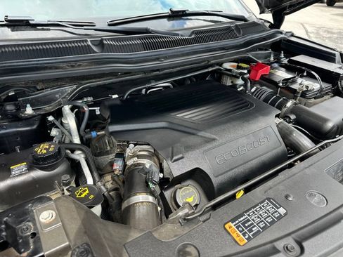 Used 2017 Ford Explorer Platinum AWD/4WD image 48