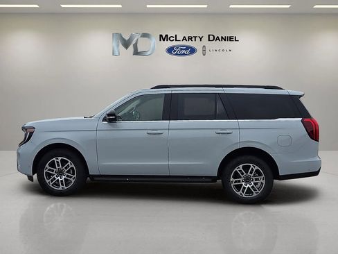 New 2025 Ford Expedition Active image 3