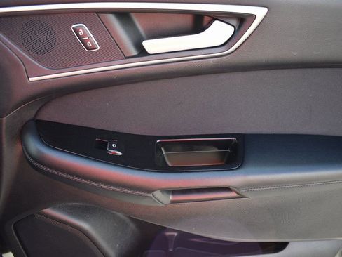 Used 2017 Ford Edge SEL image 15