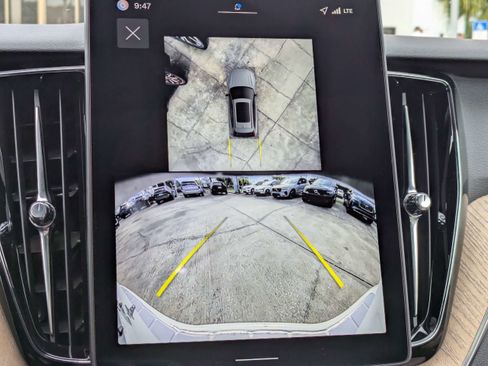 New 2026 Volvo XC60 B5 Plus w/ Protection Package Premier image 29