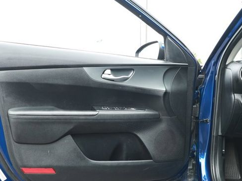 Used 2020 Kia Forte LXS FWD image 22