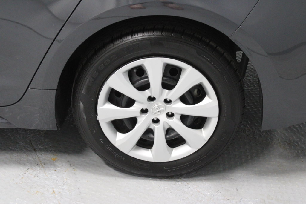 Used 2024 Toyota Corolla LE FWD image 12