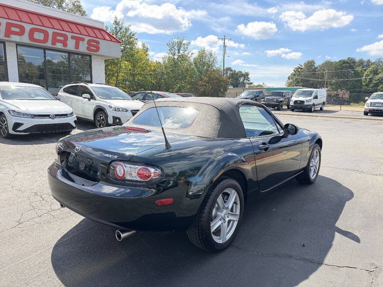 Used 2007 MAZDA MX-5 Miata Sport RWD image 5