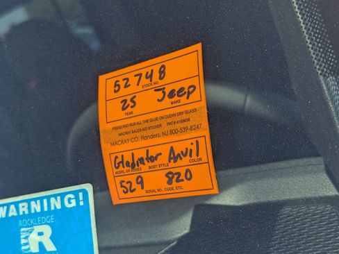 Used 2025 Jeep Gladiator Sport image 22