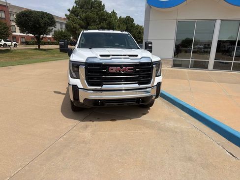 Used 2026 GMC Sierra 2500 Pro w/ Max Trailering Package AWD/4WD image 4