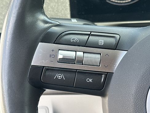 Used 2025 Hyundai Kona SEL FWD image 21