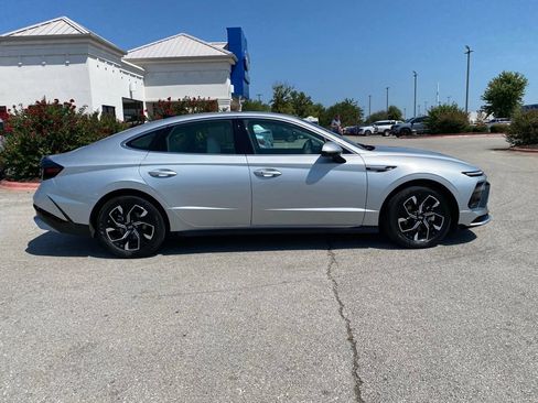 Used 2025 Hyundai Sonata SEL FWD image 8
