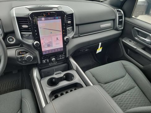 Used 2025 RAM 1500 Big Horn AWD/4WD image 12