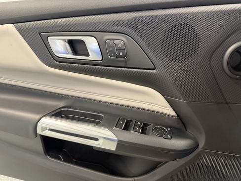 Used 2025 Ford Mustang GT Premium image 20